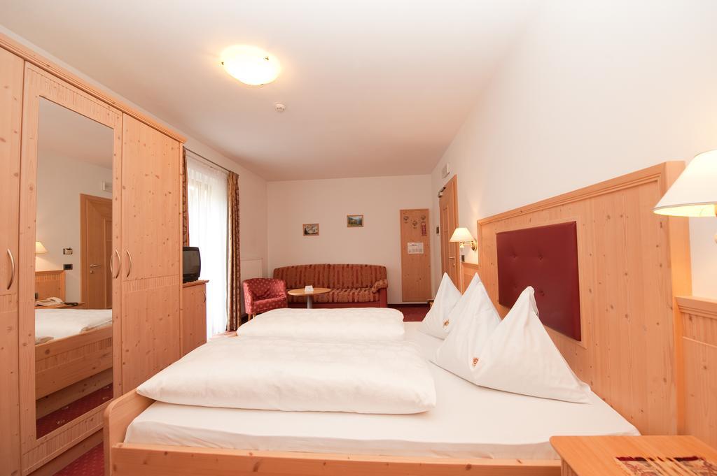 Hotel Haus An Der Luck Barbiano  Chambre photo